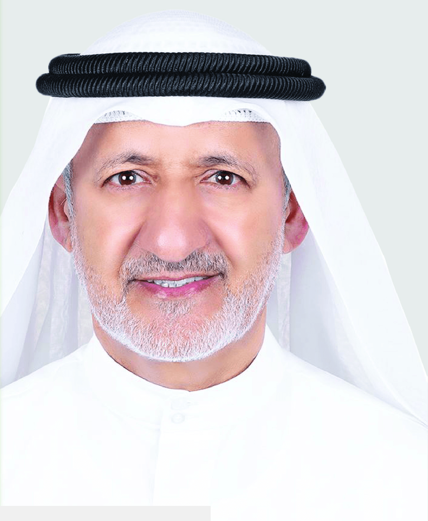 صورة شخصية لخميس بن سالم السويدي، رئيس مجلس الإدارة